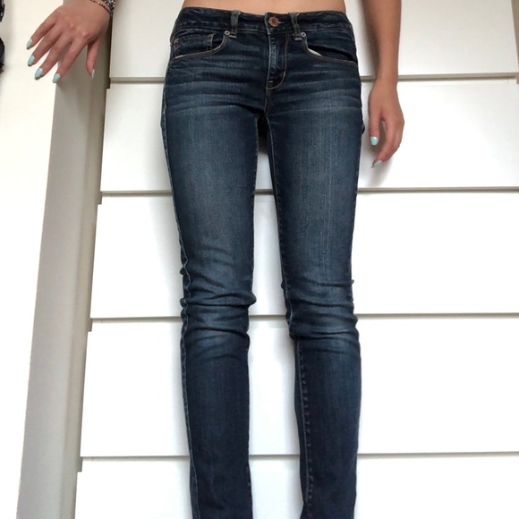 Low rise skinny jeans mid/dark wash American Eagle size 2